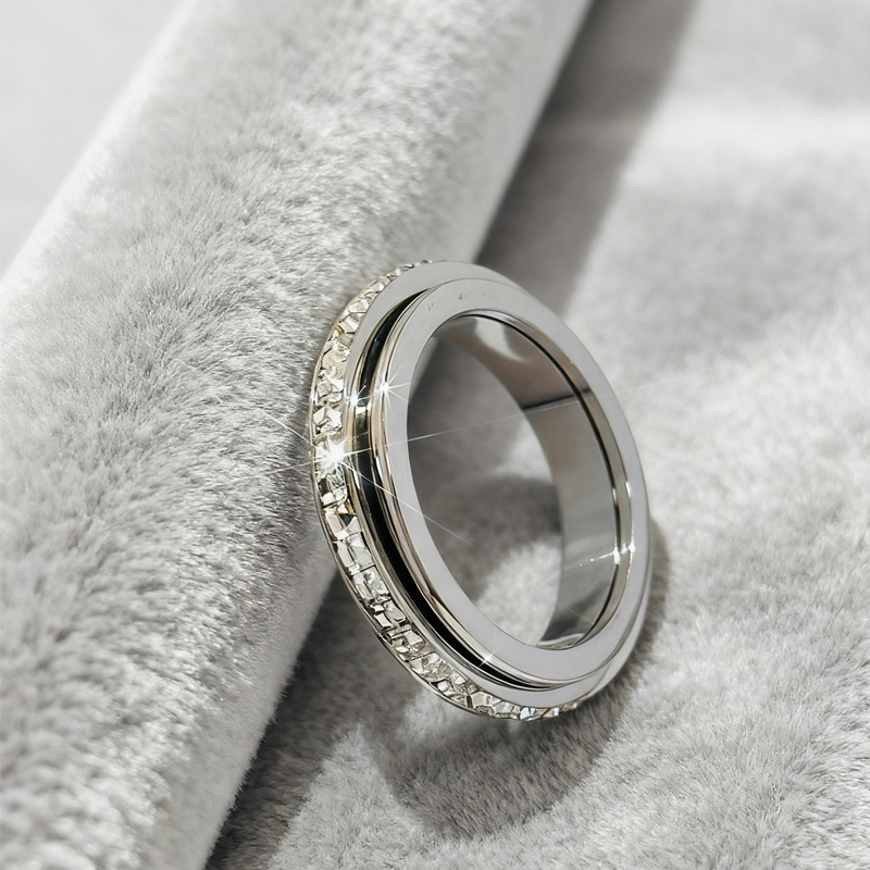 📢📢60% OFF !! ⏰Titanium Steel Rotatable Spinner Ring with Zirconia