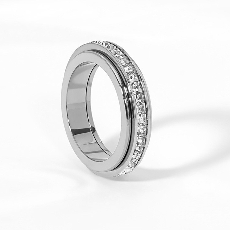 📢📢60% OFF !! ⏰Titanium Steel Rotatable Spinner Ring with Zirconia