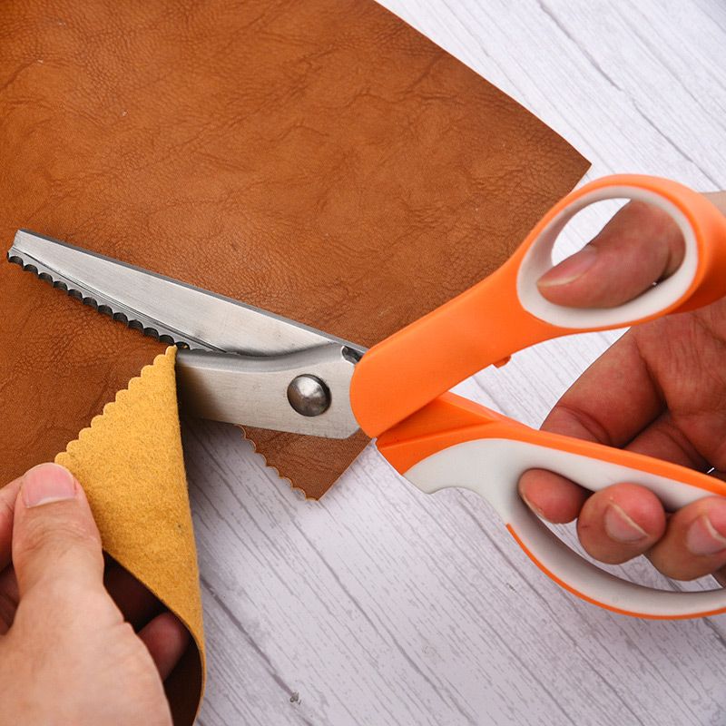 🧴Multipurpose Pinking Shears Serrated Scissors