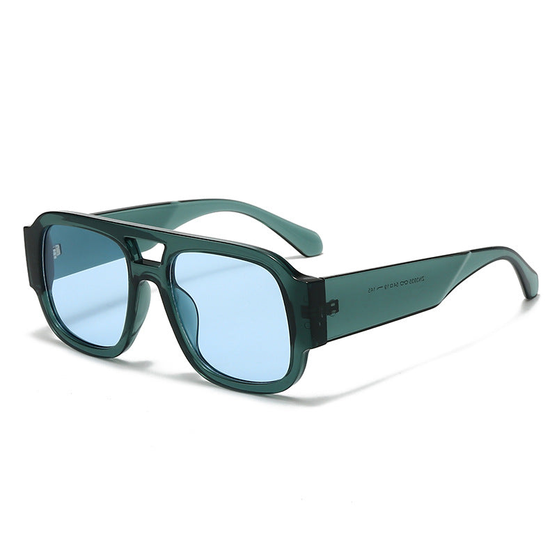 Stylish Aviator Sunglasses with UV Protection
